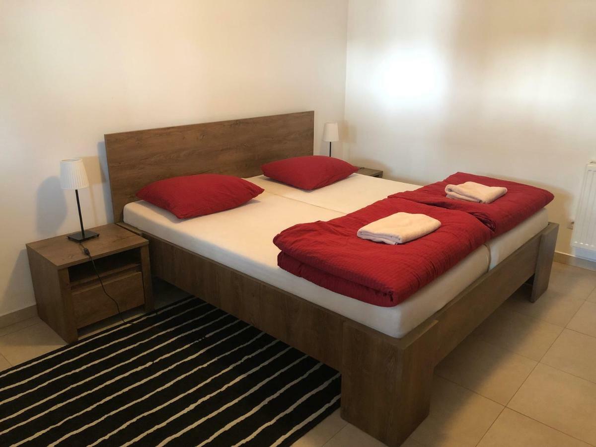 U Vinarstvi Hotel Mutenice Luaran gambar